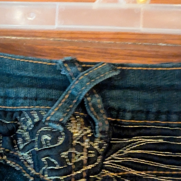 Rocawear Blue Skinny Jeans with Vintage Appeal - Picture 8 of 13